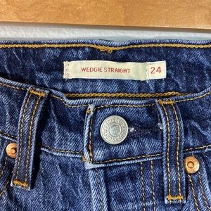Levi's‎ Women's Wedgie Straight Leg Jeans